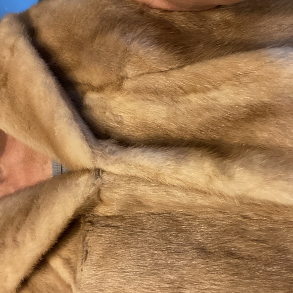 Mink cape - Picture 13 of 14